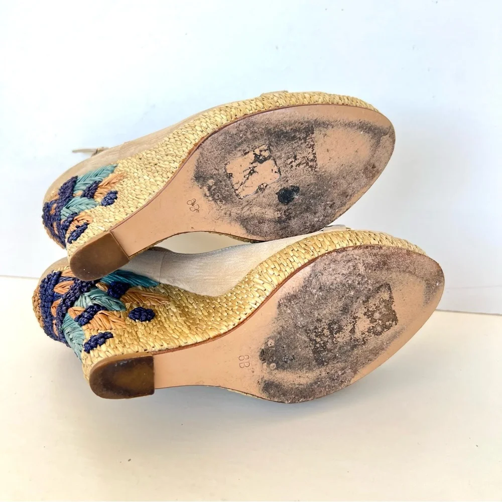 GUCCI Floral Embroidery Beige Suede Horsebit Ankle Strap Wedges Espadrilles Sz 8
